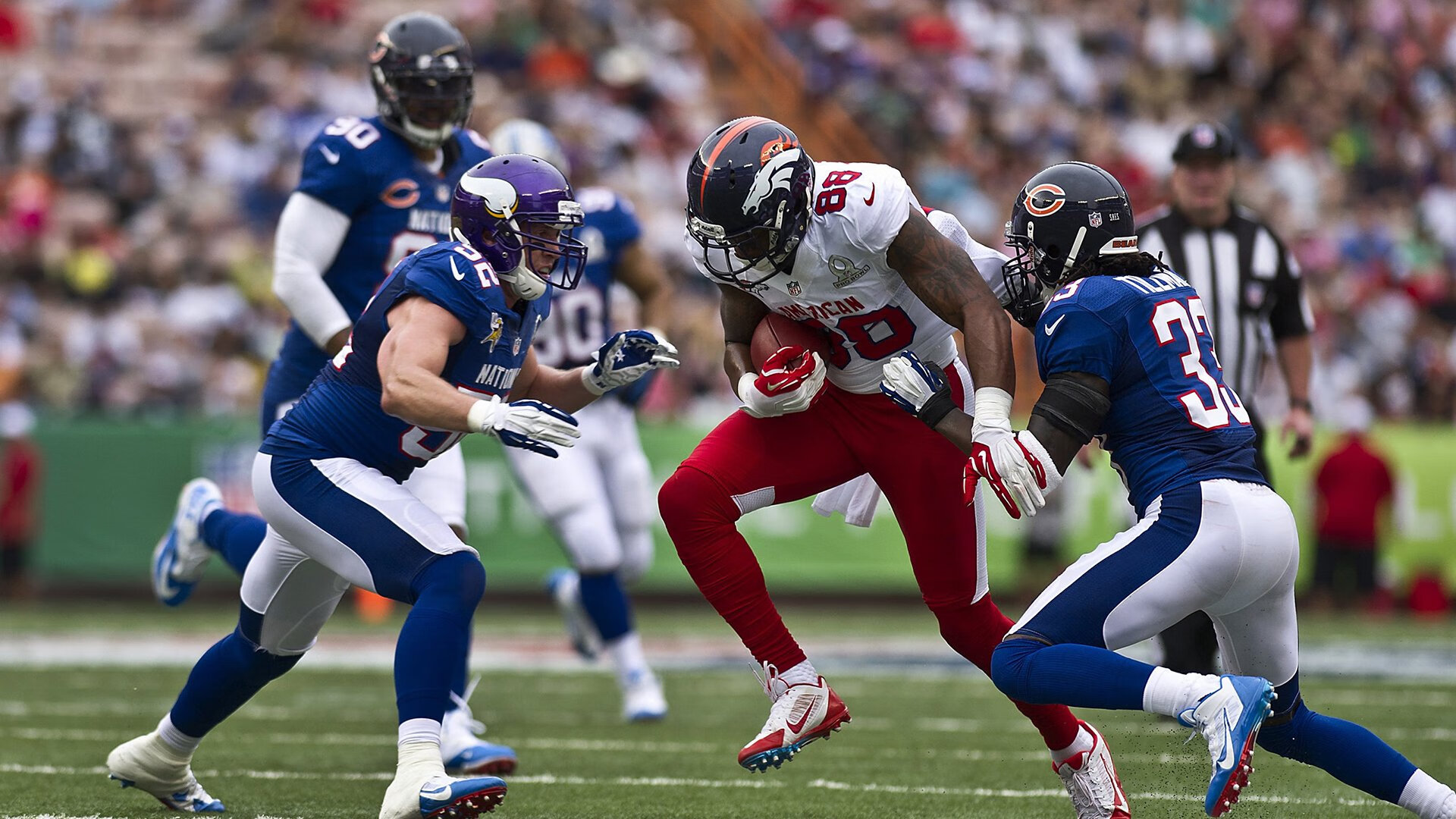 “快艇冲浪：东三叉湖赛场极速角逐，掀起水上运动的新浪潮”